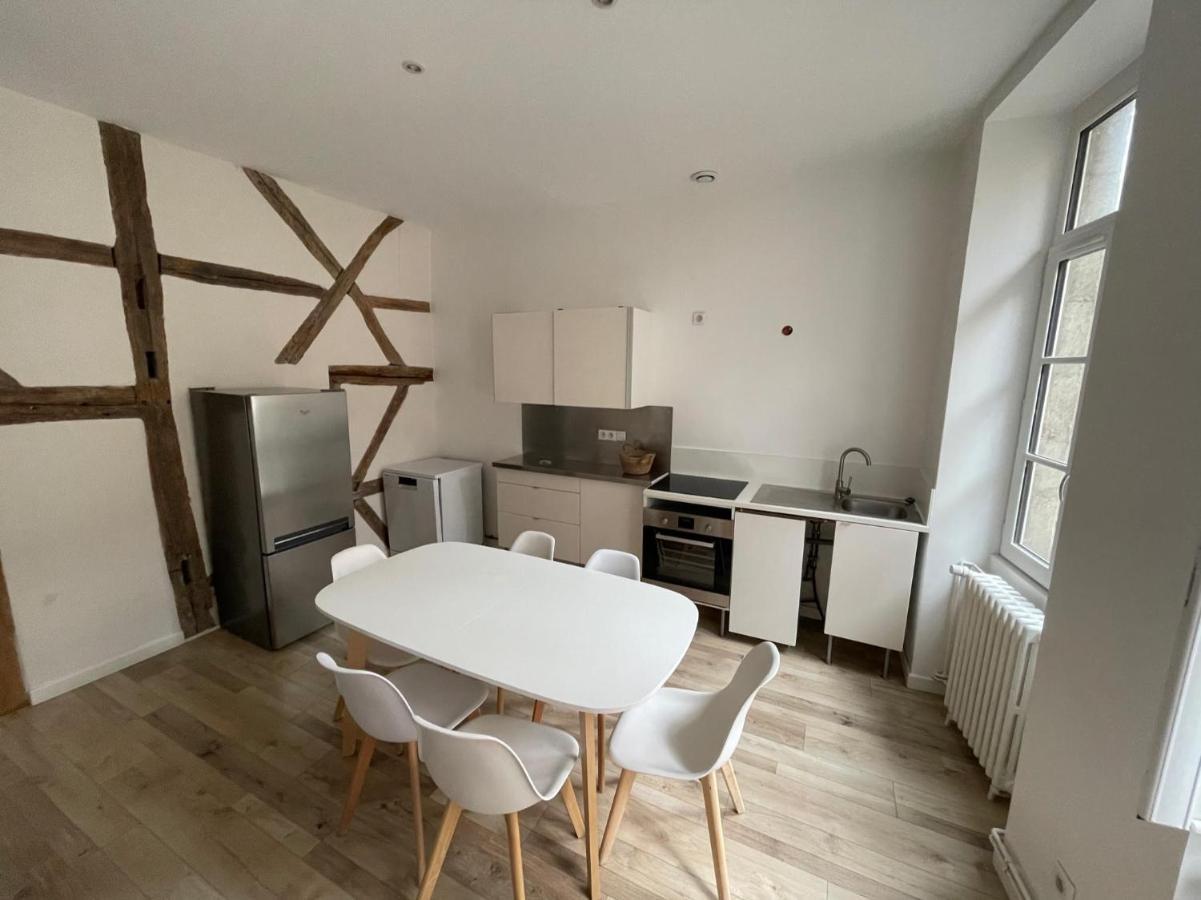Bel Appartement En Coeur De Ville - 20 Minutes Du Pal Мулен Екстер'єр фото